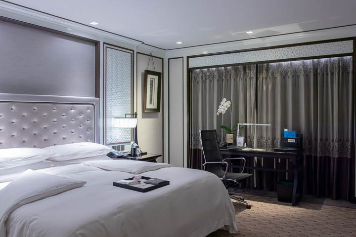 The-Athenee-Hotel-Room-37